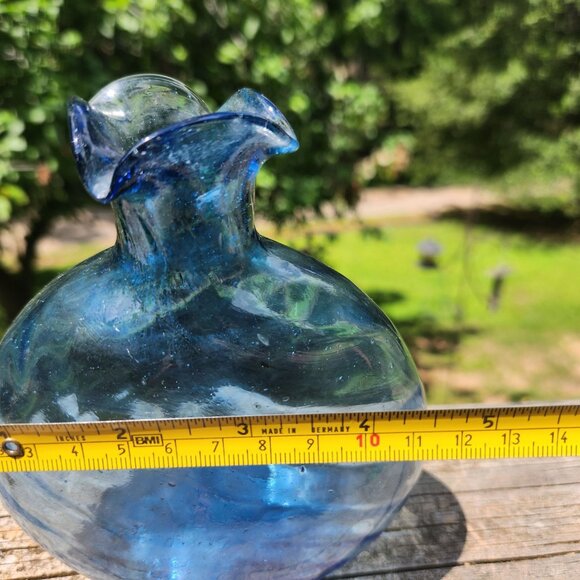 Blue Art Glass Vase Ruffle Top Organic Shape Air Bubbles Swirl Optic Design 6" V - Picture 3 of 8